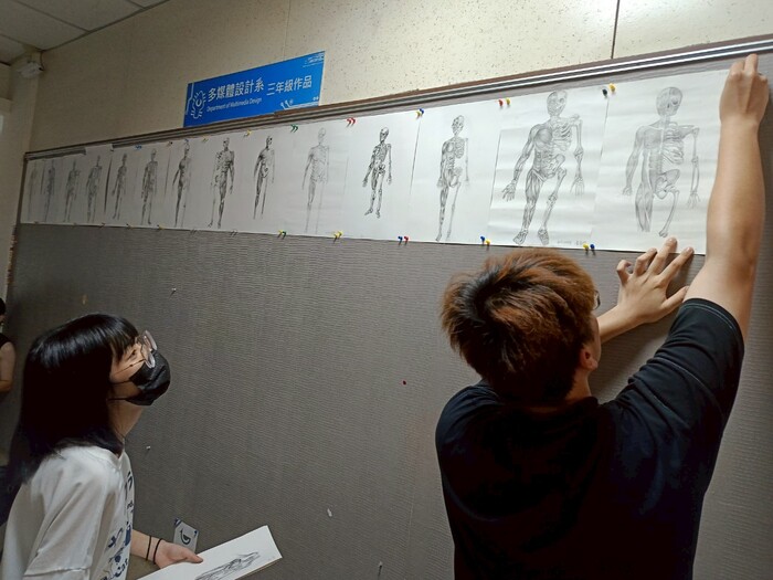 2025/06/10-人體骨架+肌肉 繪畫展覽圖片