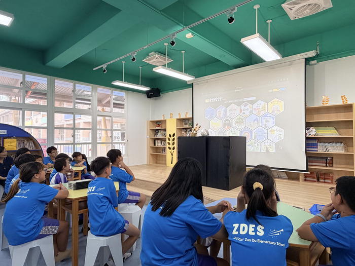 2025/10/30 手語繪本專案-圳堵國小場圖片