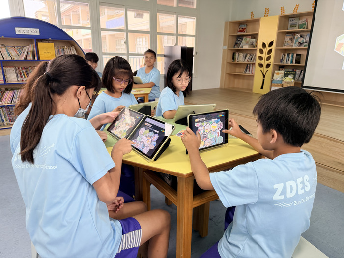 2025/10/30 手語繪本專案-圳堵國小場圖片