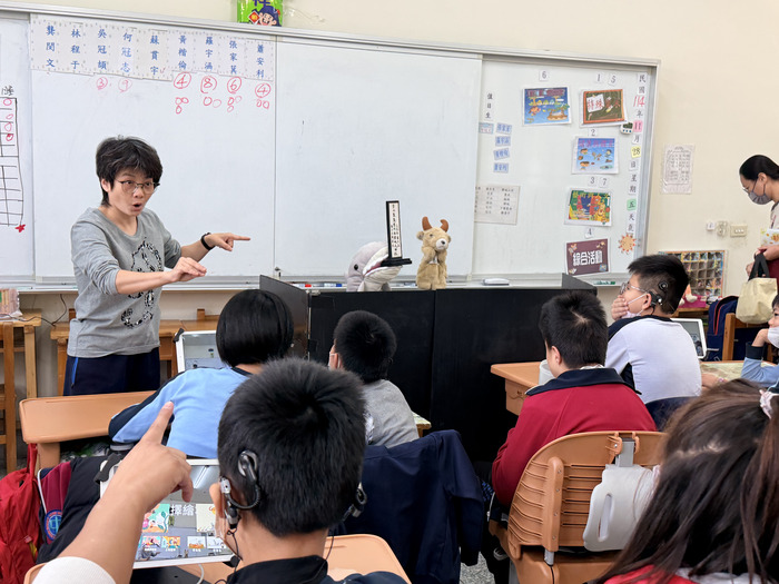 2025/11/28-手語繪本專案-西屯區啟聰學校圖片