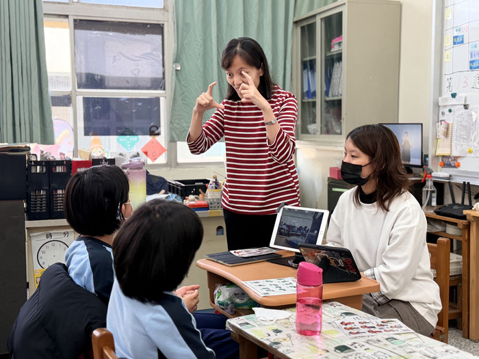 2025/11/28-手語繪本專案-西屯區啟聰學校圖片